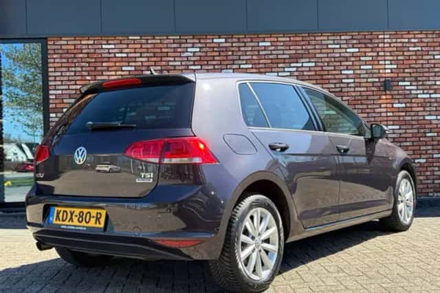 Volkswagen Golf (2015) thumbnail 5