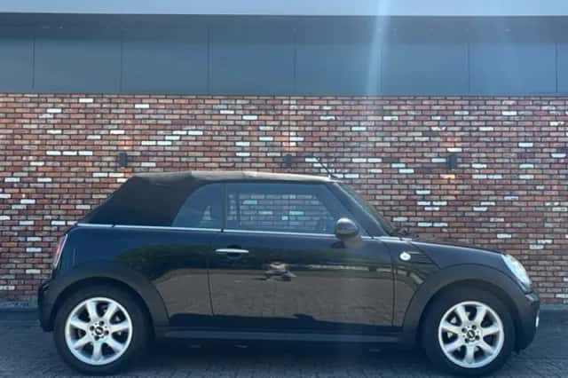 MINI Cabrio (2009) thumbnail 3