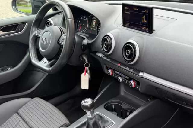 Audi A3 (2015) thumbnail 3