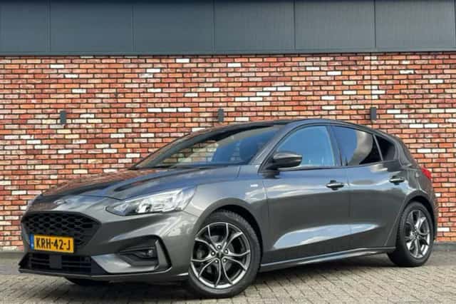 Ford Focus (2020) thumbnail 1