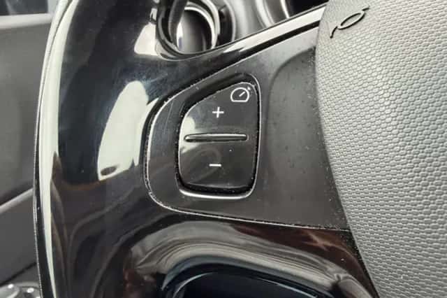 Renault Captur (2014) thumbnail 6