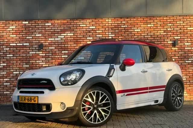 MINI Countryman (2015) thumbnail 1