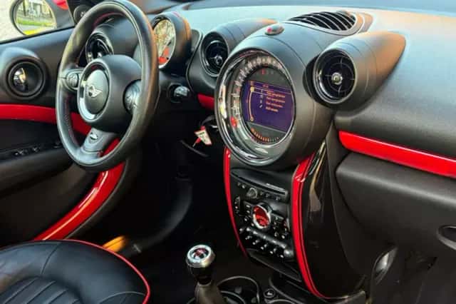 MINI Countryman (2015) thumbnail 3