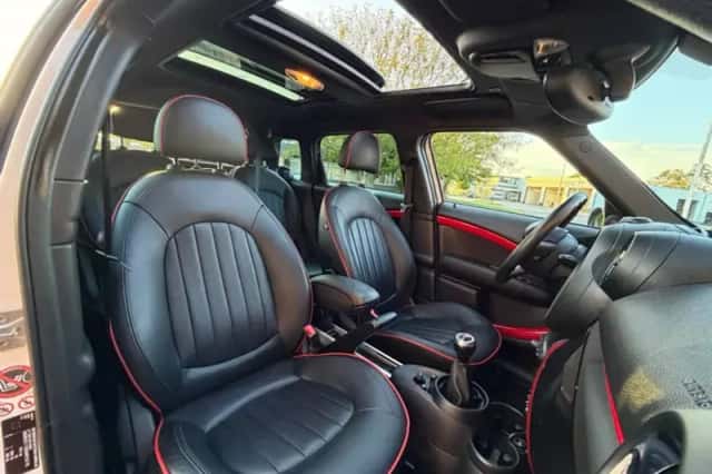 MINI Countryman (2015) thumbnail 5