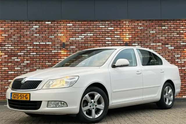 Škoda Octavia (2012) thumbnail 1