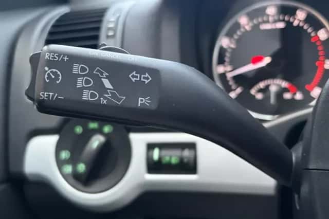 Škoda Octavia (2012) thumbnail 5
