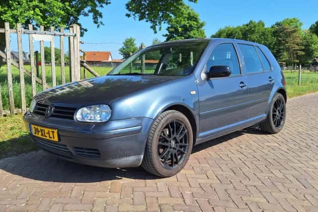 Volkswagen Golf (1998) thumbnail 1