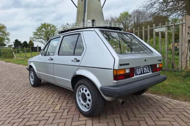 Volkswagen Golf (1982) thumbnail 3