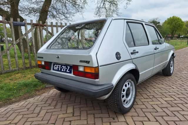 Volkswagen Golf (1982) thumbnail 4