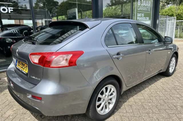 Mitsubishi Lancer (2013) thumbnail 6