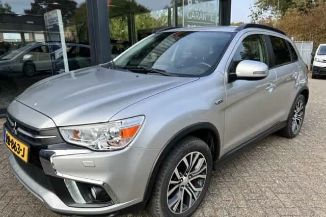 Mitsubishi ASX (2017) thumbnail 2