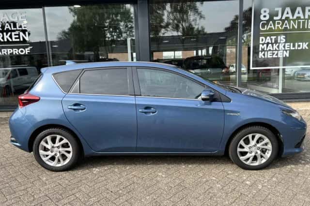 Toyota Auris (2019) thumbnail 6
