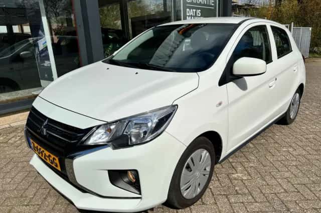 Mitsubishi Space Star (2024) thumbnail 2