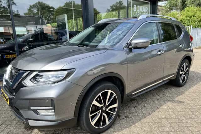 Nissan X-Trail (2020) thumbnail 2