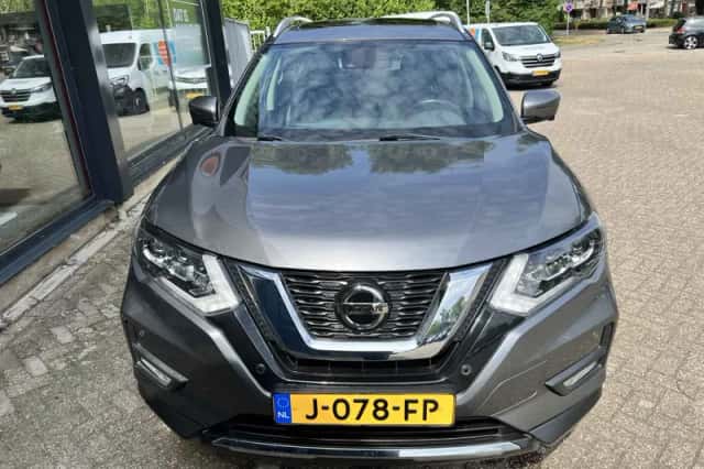 Nissan X-Trail (2020) thumbnail 3