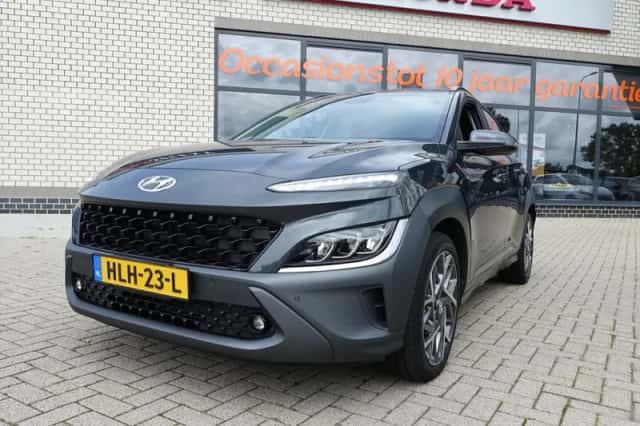 Hyundai Kona (2022) thumbnail 2
