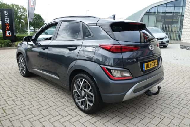 Hyundai Kona (2022) thumbnail 3