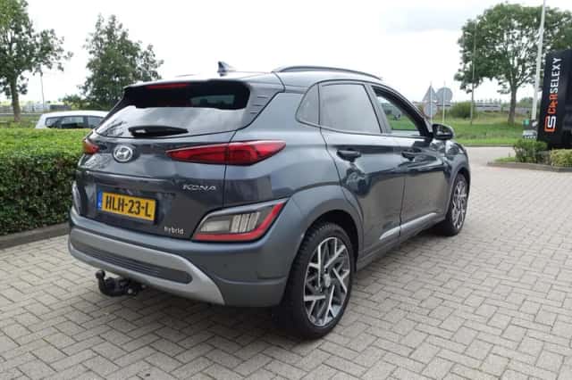 Hyundai Kona (2022) thumbnail 5