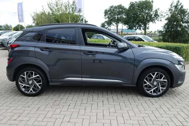 Hyundai Kona (2022) thumbnail 6