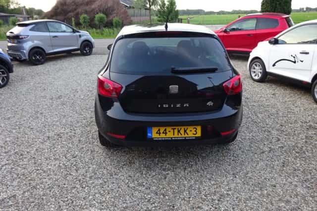 SEAT Ibiza (2012) thumbnail 3