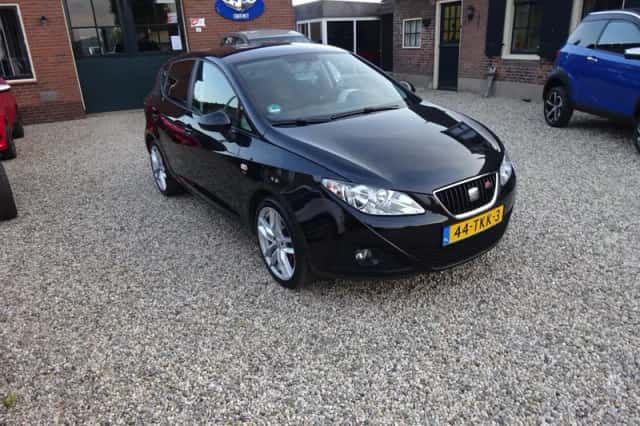 SEAT Ibiza (2012) thumbnail 5