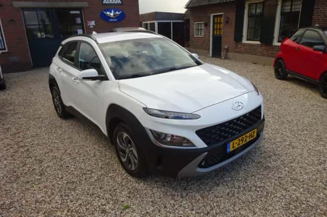 Hyundai Kona (2021) thumbnail 5