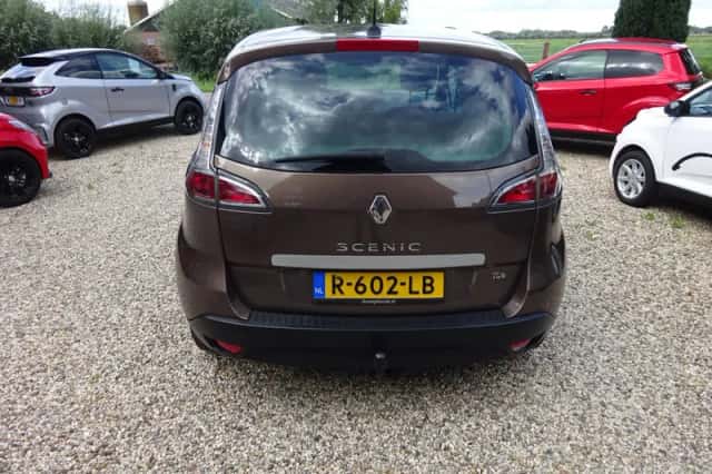 Renault Scénic (2015) thumbnail 3