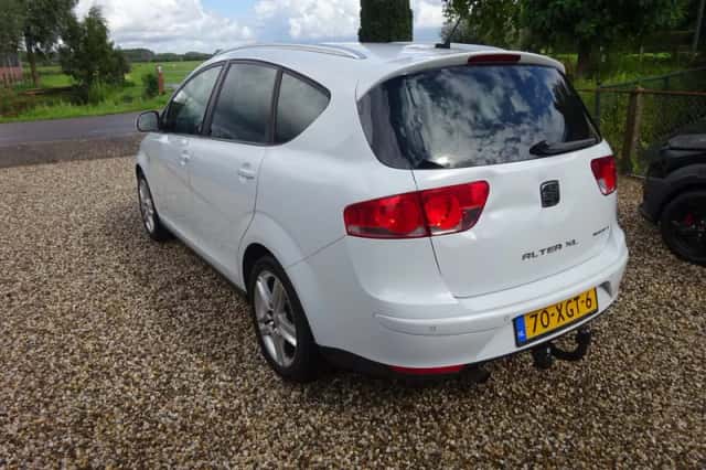SEAT Altea XL (2012) thumbnail 2