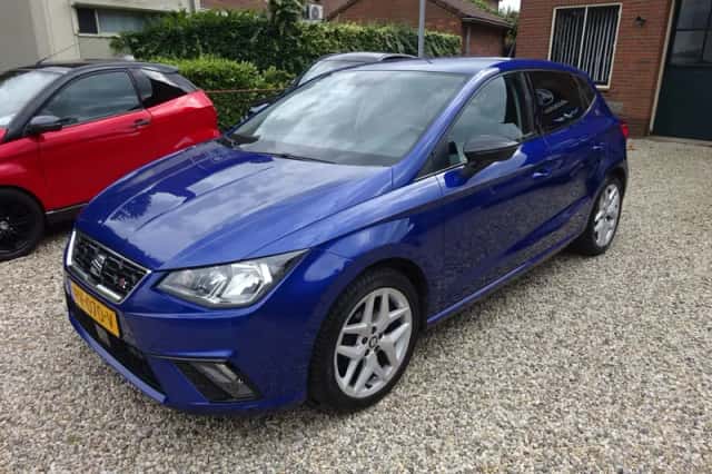 SEAT Ibiza (2017) thumbnail 1
