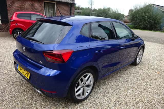 SEAT Ibiza (2017) thumbnail 4