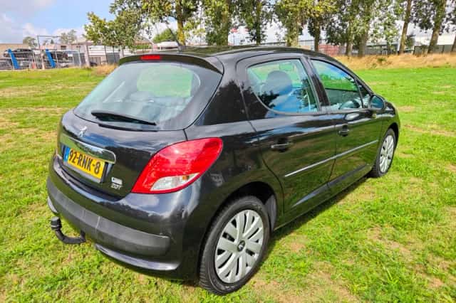 Peugeot 207 (2011) thumbnail 3