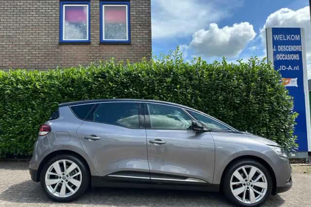 Renault Scénic (2019) thumbnail 2