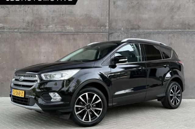 Ford Kuga (2018) thumbnail 1