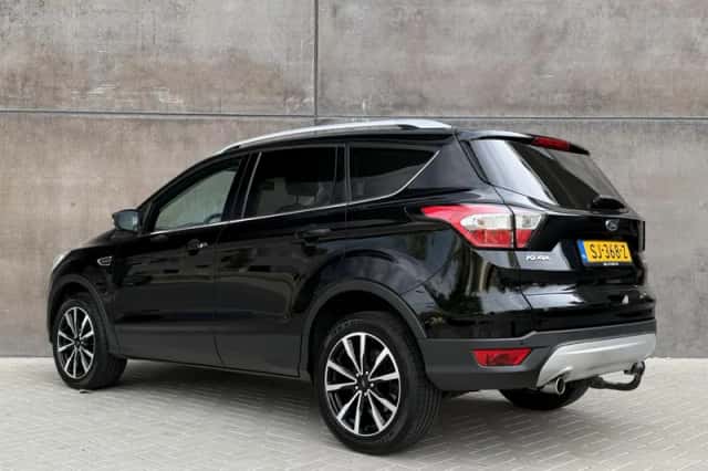 Ford Kuga (2018) thumbnail 2