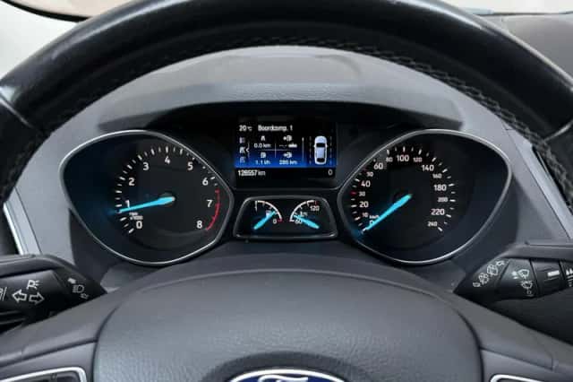 Ford Kuga (2018) thumbnail 6