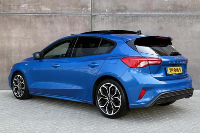Ford Focus (2019) thumbnail 2