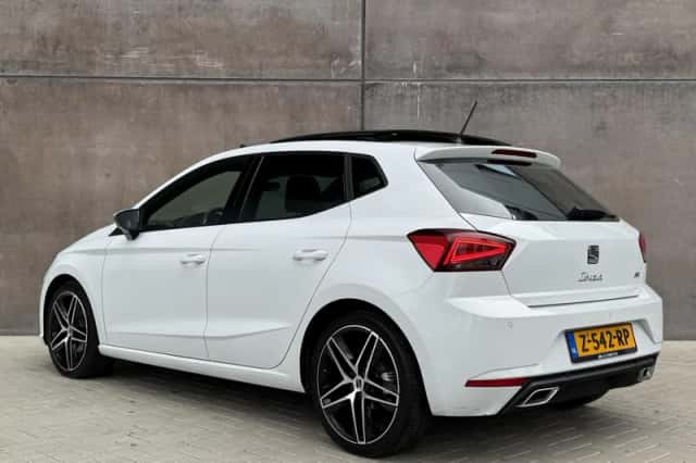 SEAT Ibiza (2023) thumbnail 2