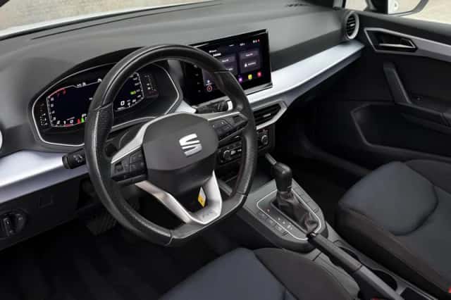 SEAT Ibiza (2023) thumbnail 4
