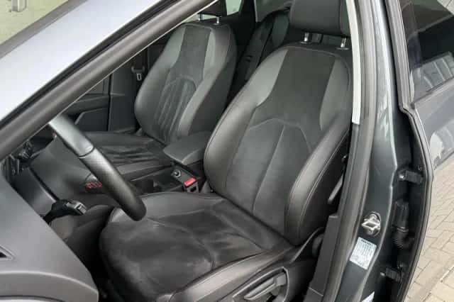 SEAT Leon (2017) thumbnail 5