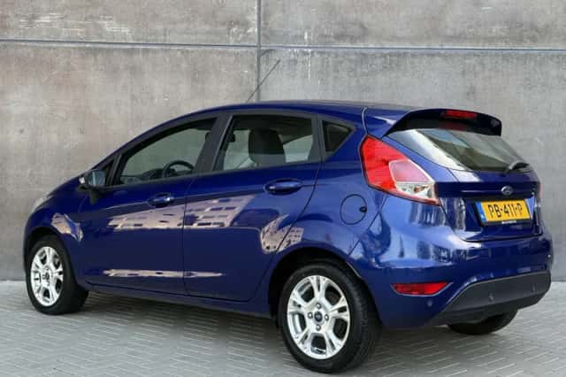 Ford Fiesta (2017) thumbnail 2