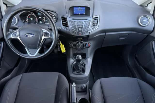 Ford Fiesta (2017) thumbnail 5