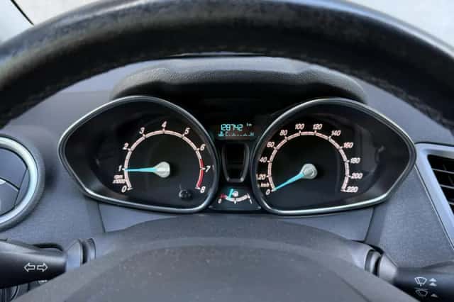 Ford Fiesta (2017) thumbnail 6