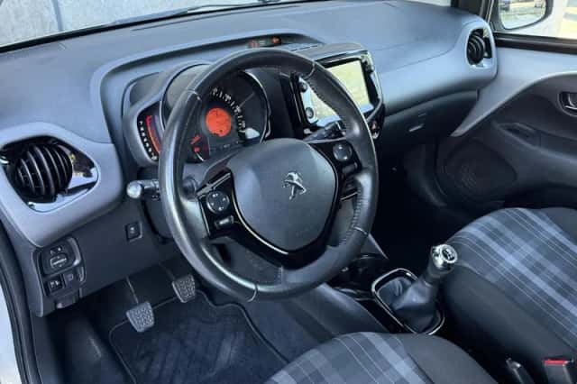 Peugeot 108 (2020) thumbnail 4