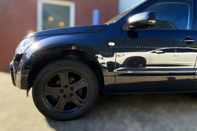 Suzuki Grand Vitara (2007) thumbnail 3