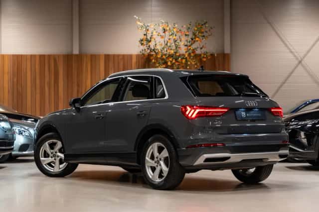 Audi Q3 (2019) thumbnail 4