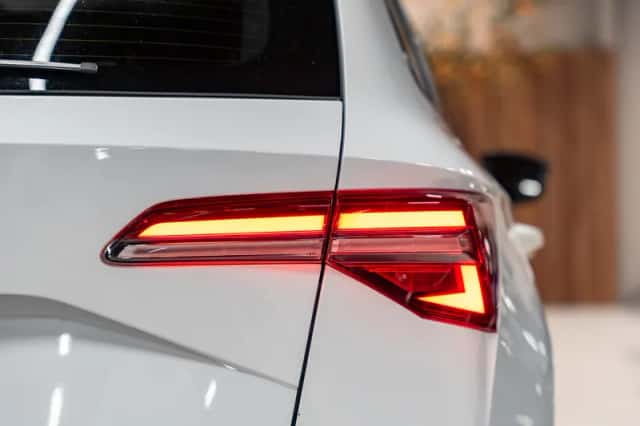 Škoda Karoq (2023) thumbnail 5
