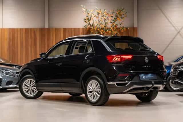 Volkswagen T-Roc (2017) thumbnail 4