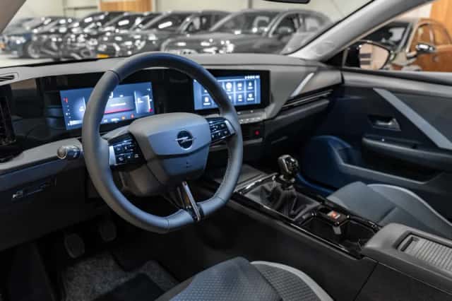Opel Astra (2024) thumbnail 2