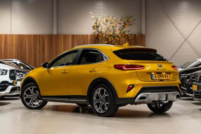 Kia XCeed (2020) thumbnail 4