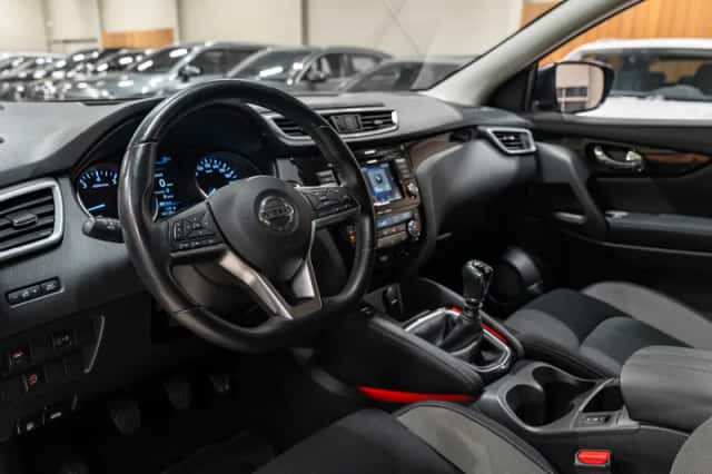 Nissan Qashqai (2021) thumbnail 2